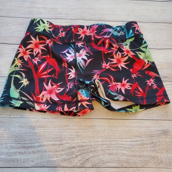 Fila cute floral print running shorts. Size medium - Picture 2 of 7